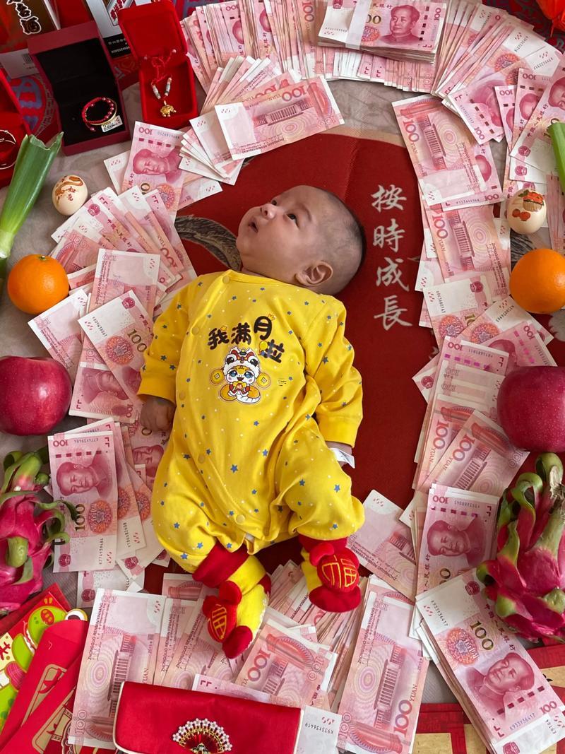 2025年10月哪天滿月酒好